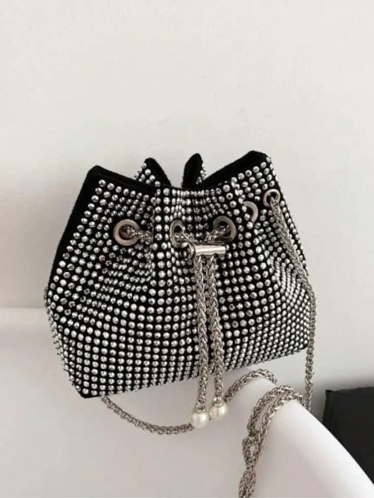 Bolso De Mano Con Diamantes Brillantes — vista 2